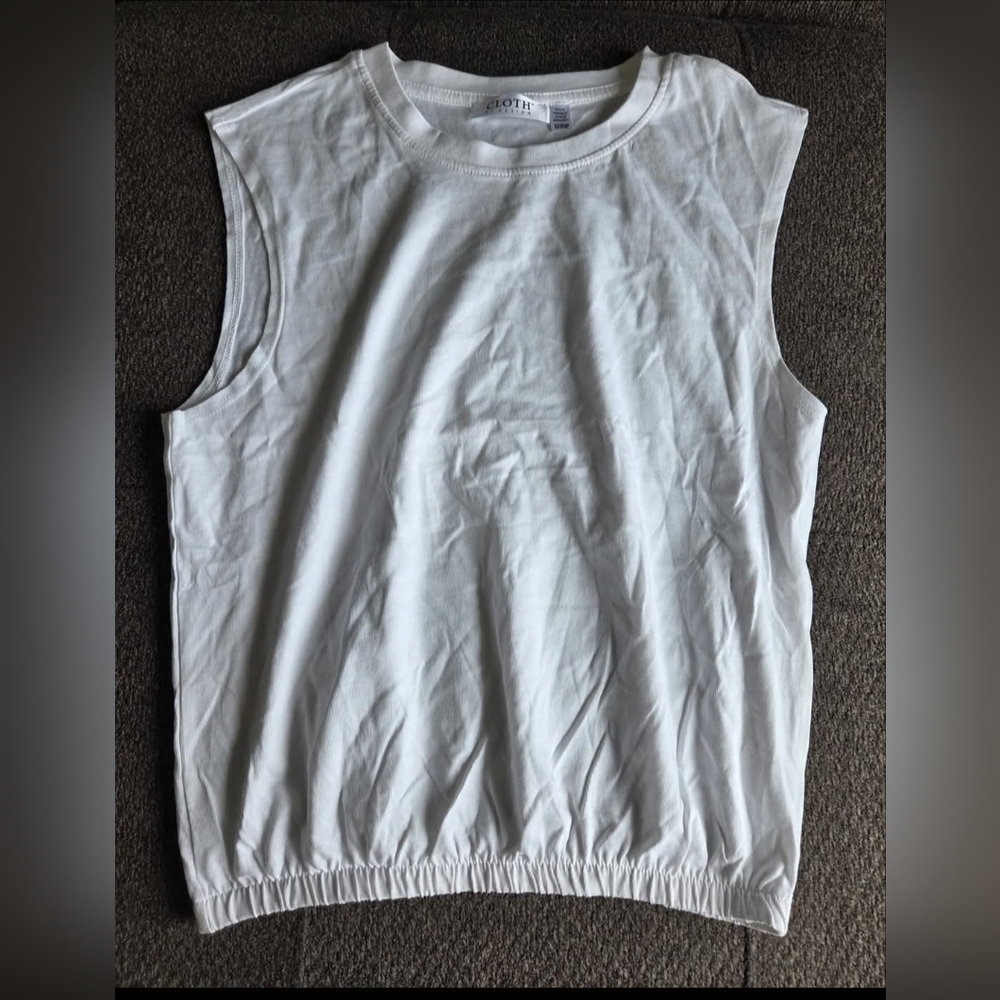 Cloth By Design White Tank In Size Xsmall.